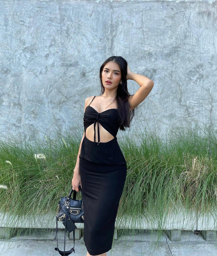 Graceful Glam Black Bodycon Midi Dress